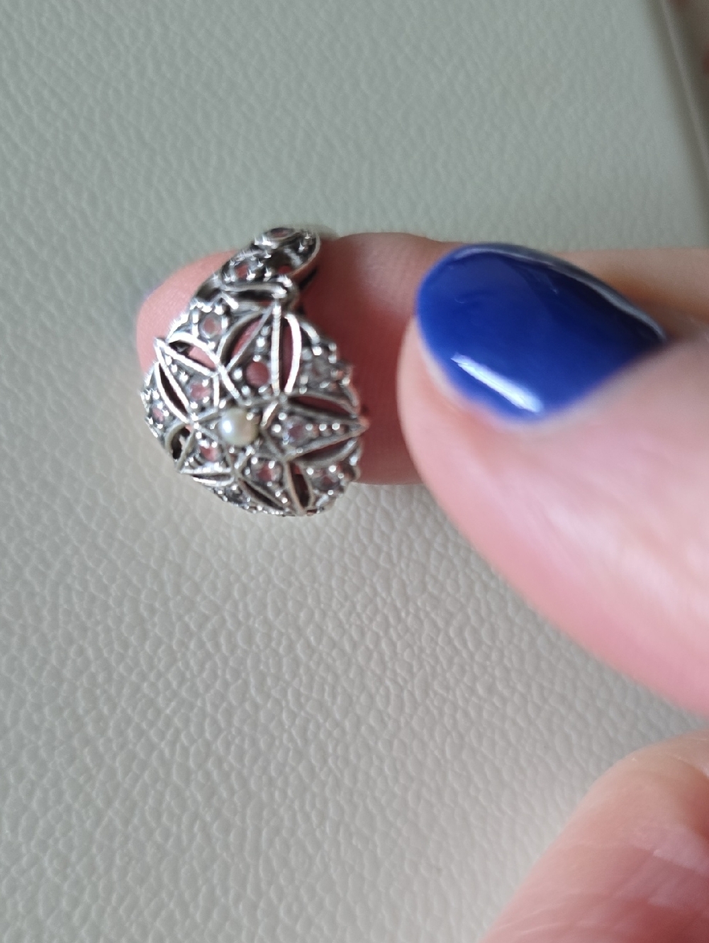 Vintage-Inspired Silver Ring  with Pearl Accent - Women Jewelry